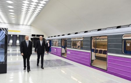 İlham Əliyev Bakı metrosunda - FOTO