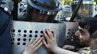 Yeravanda polis ilə etirazçılar arasında toqquşmalar yenidən başlayıb - YENİLƏNİB