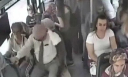Bakıda avtobusda seksual manyak peyda olub — 18+ VİDEO
