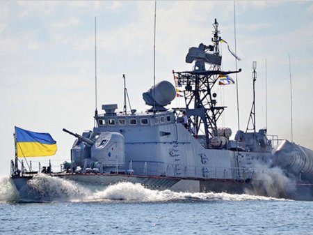 Rusiya Ukraynanın döyüş gəmisini vurdu - Poroşenko təcili toplantı çağırdı