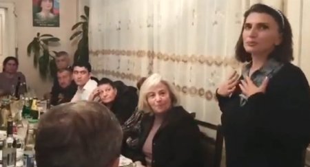 “Başqalarının başına sumka vuran komandama təşəkkür” deyən deputata cavab - Video