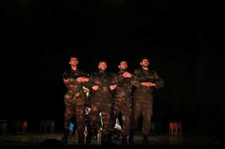 Lənkəran teatrında “Haqqın 44 günü” adlı tamaşaya ictimai baxış 