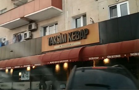 Bakıda “Taksim Kebab” restoranından özbaşınalıq: “Avtomobil yollunu özəlləşdiriblər” 