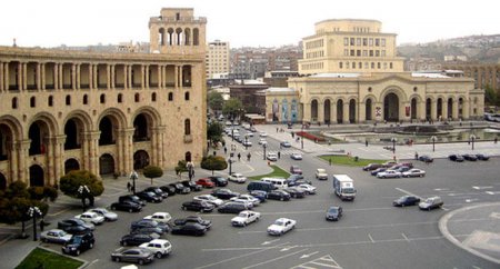 Ermənistanda 3 deputat ölkədən qaçdı – Foto