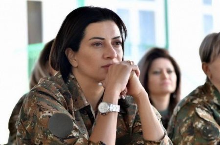 Minasyan: "Anna Akopyan bunkerdə bağırırdı ki..."